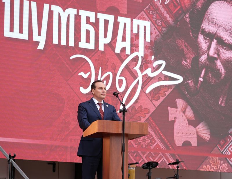 Имя Эрьзи звучит на весь мир: в Ардатове прошел национально-фольклорный праздник «Шумбрат, Эрьзя»
